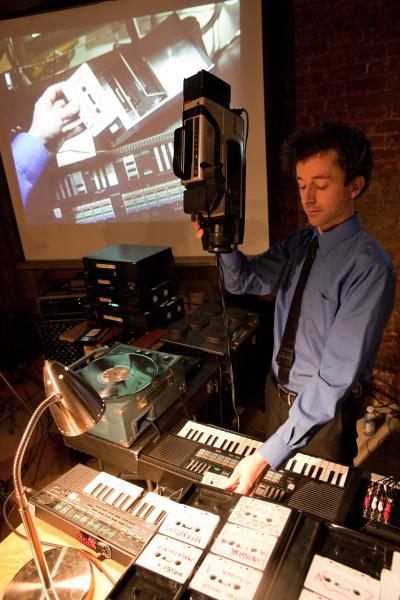 Invisible performing The New Obsolete